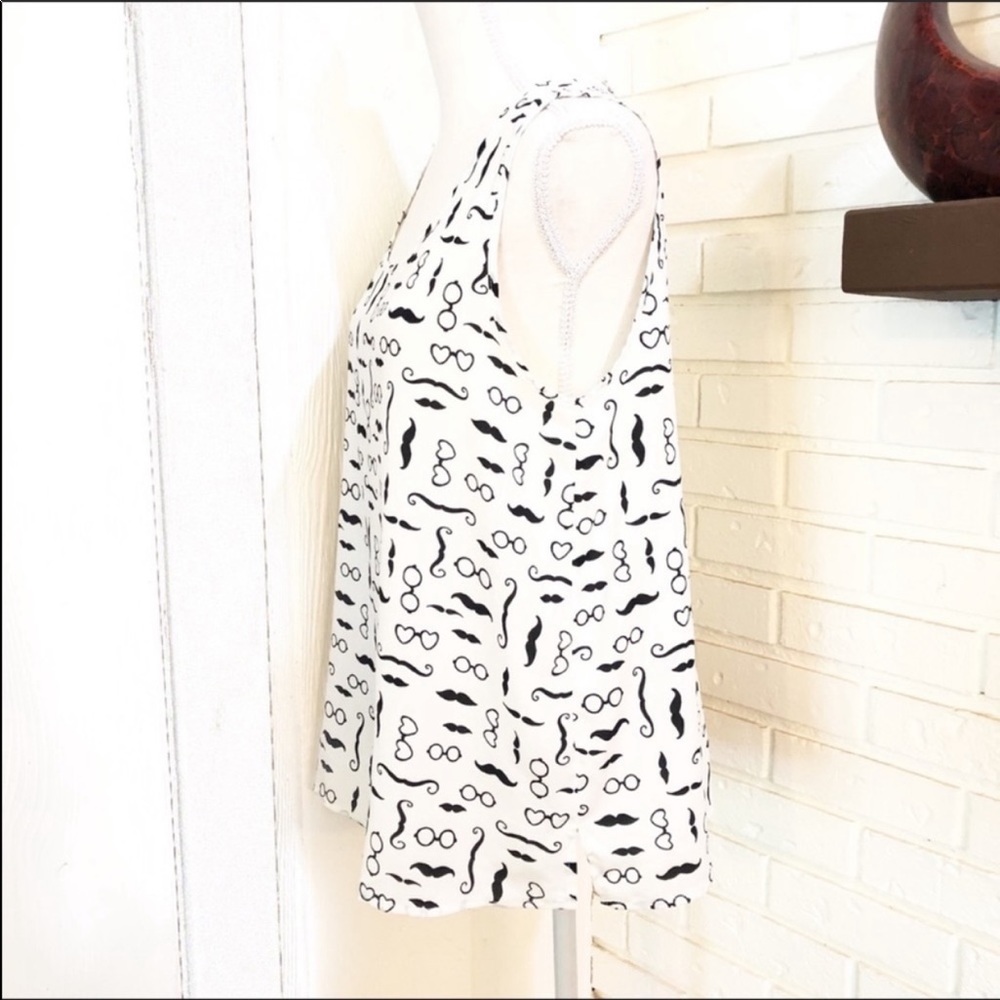 One Clothing Chiffon Sleeveless Tank - Picture 2 of 6